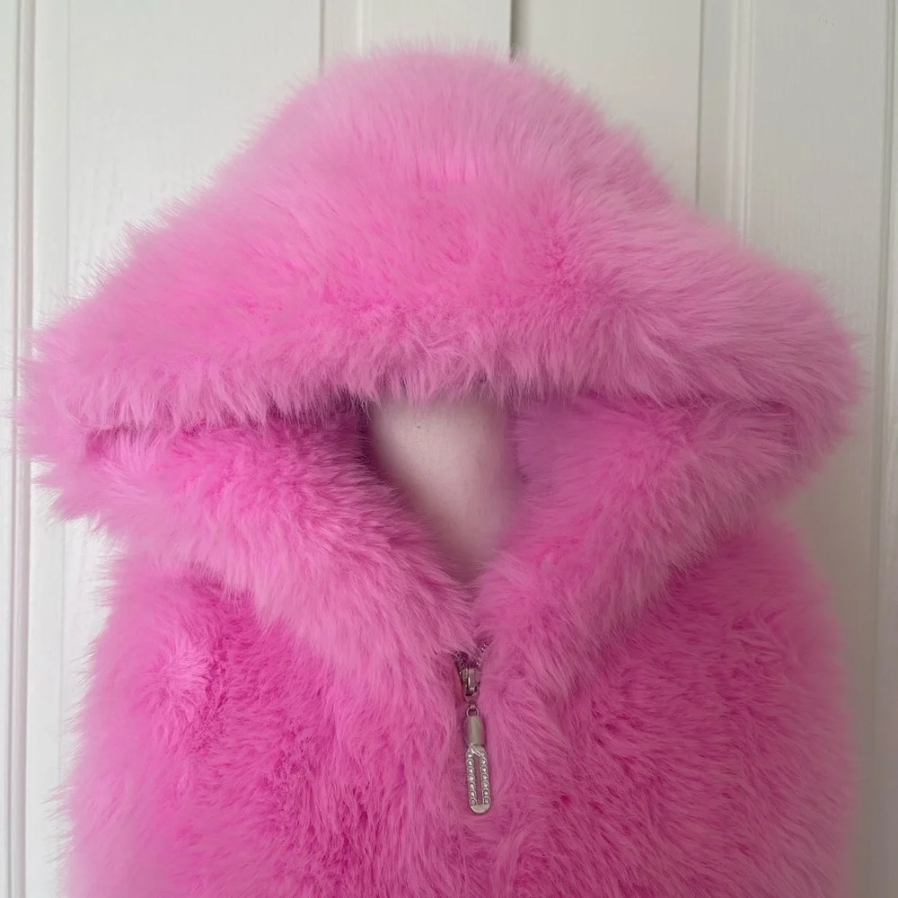 Bubblegum Pink Faux Fur Crop Hooded Vest - Picture 14 of 17